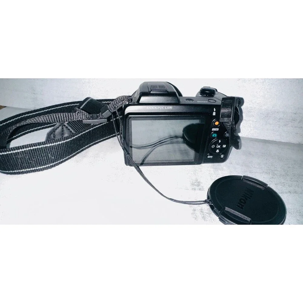 Nikon COOLPIX L105 Black Bridge Digital Camera With Strap And Cap
